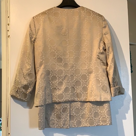 Isabella Skirt Suit - Picture 3 of 3